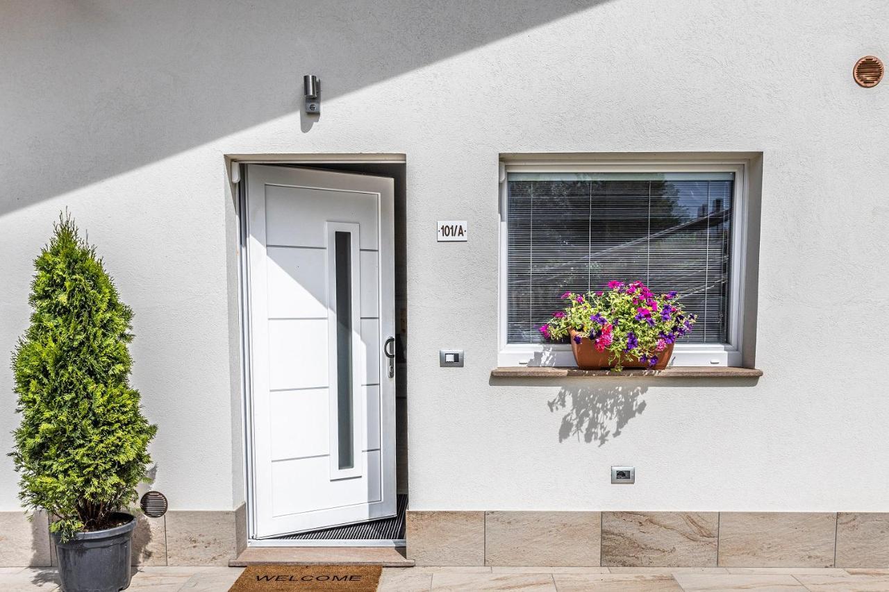 A&g - Elegante Casa 100 Mq Su Due Piani Con Wi-fi-giardino-parcheggio Ferienhaus *