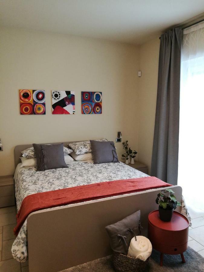 Ferienhaus A&g - Elegante Casa 100 Mq Su Due Piani Con Wi-fi-giardino-parcheggio *