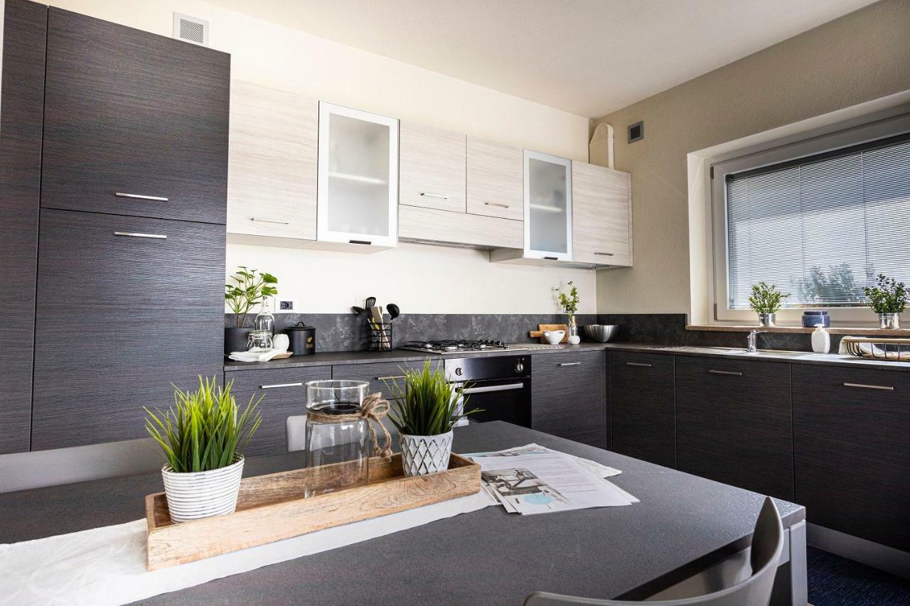 A&g - Elegante Casa 100 Mq Su Due Piani Con Wi-fi-giardino-parcheggio Ferienhaus