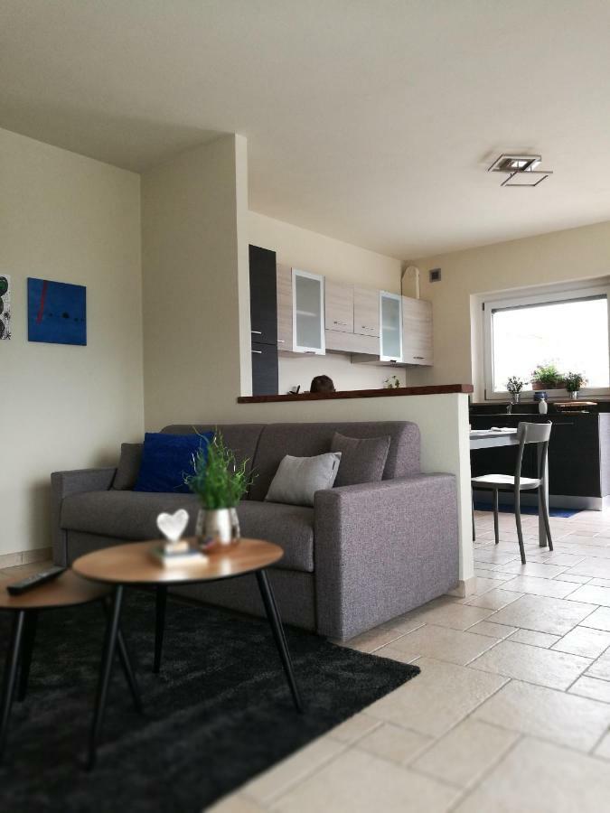 Ferienhaus A&g - Elegante Casa 100 Mq Su Due Piani Con Wi-fi-giardino-parcheggio Aosta